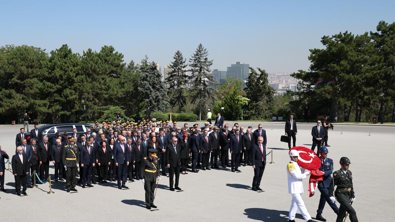 Cumhurbaşkanı Erdoğan ve devlet erkanı 30 Ağustos törenlerinde Anıtkabir’de