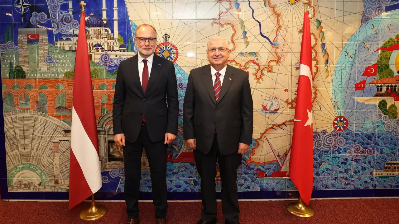 Bakan Güler, Letonyalı mevkidaşı Spruds’u Ankara’da ağırladı