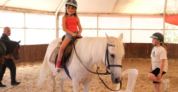 Büyükşehir’den 22 bin 686 çocuğa binicilik eğitimi