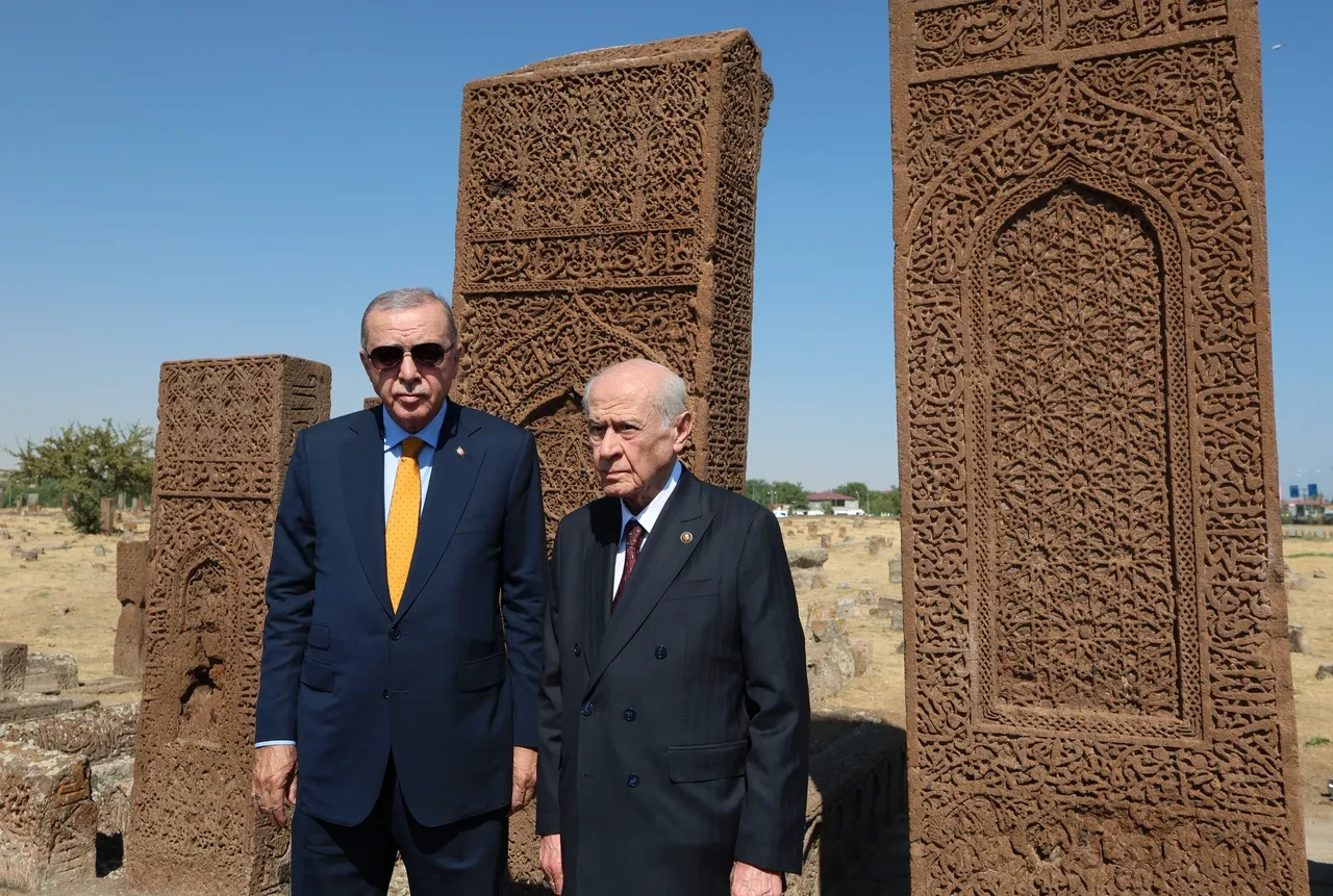 Bahçeli: Altın fırsat heba edilmemeli, kardeşlik duygusu zedelenmemeli