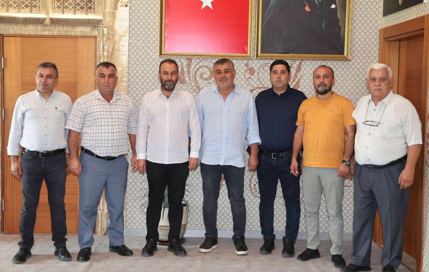 Aksu’da başkanın ardından 6 CHP’li meclis üyesi de istifa etti