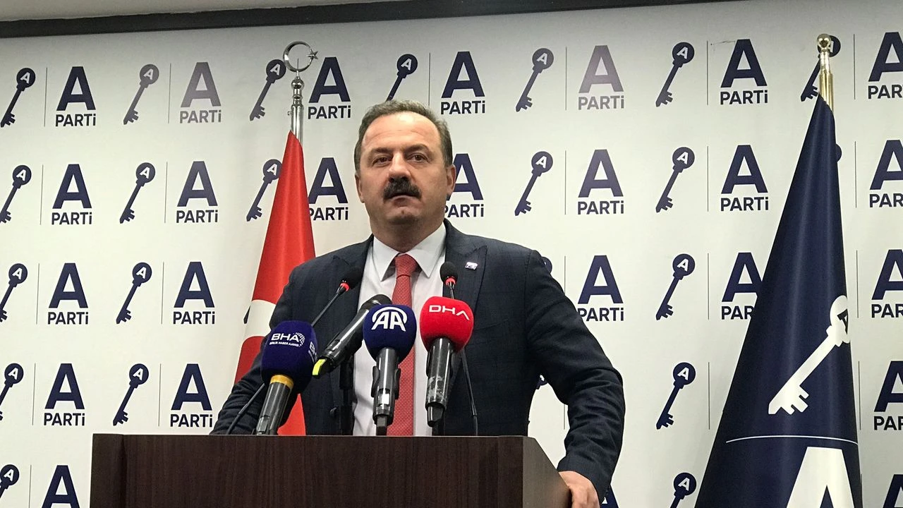 Ağıralioğlu: Millet iradesi 2028’de Anahtar Parti’yi kayyum olarak iktidara getirmelidir