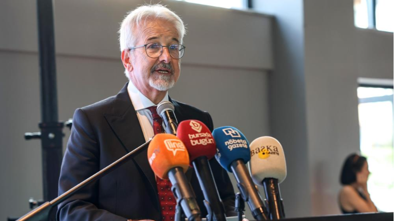 Bursa’da rüşvet soruşturması: Eski Nilüfer Belediye Başkanı gözaltında