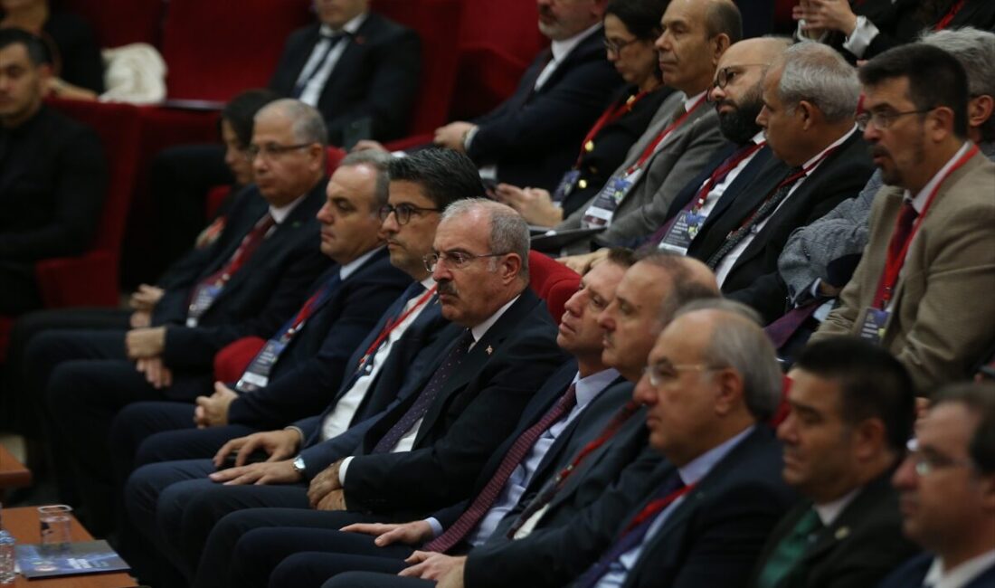 ÇOMÜ’de 4. Araştırma Dekanlıkları Çalıştayı: Türkiye’nin Araştırma Ekosistemi Çanakkale’de buluştu