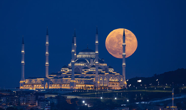 Mukaddes üç aylara yarın giriliyor