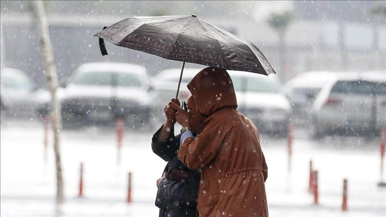 Meteoroloji’den 41 il için uyarı: Kuvvetli yağış ve fırtına bekleniyor