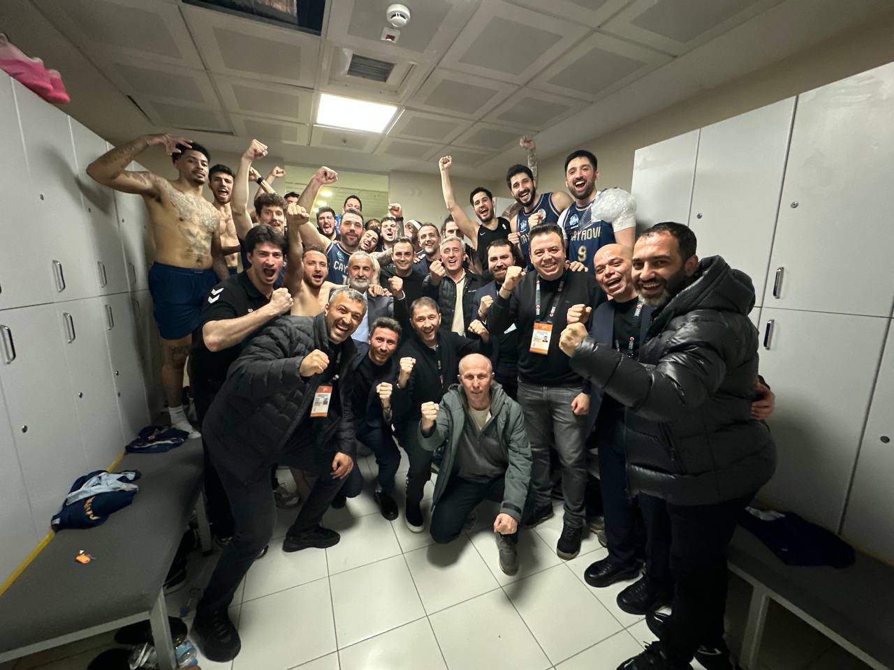 Çayırova Belediyesi, şampiyonluk yolunda hata yapmadı