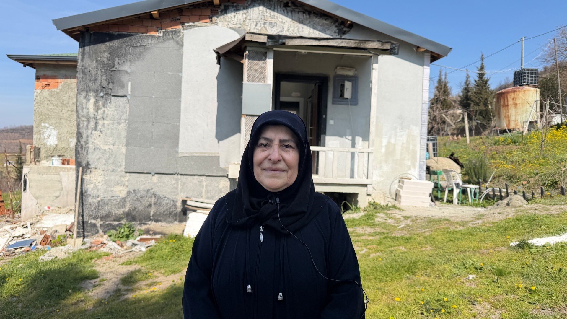 Yangında evleri küle dönmüştü: Aktekin çiftinin sıcak yuvası yeniden kuruldu