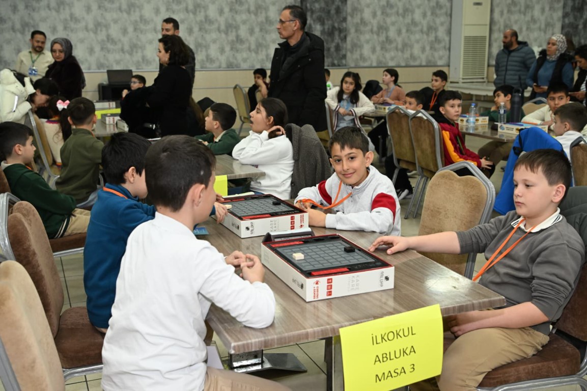 Kartepe’de Akıl ve Zeka Oyunları Turnuvası Heyecanı