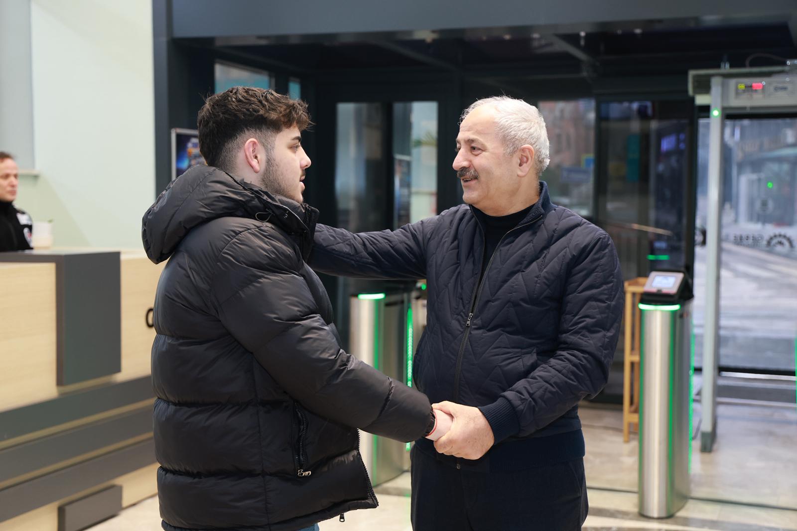 YKS DENEME SINAVI ÖNCESİ BAŞKAN BÜYÜKGÖZ GENÇLERLE BİR ARAYA GELDİ