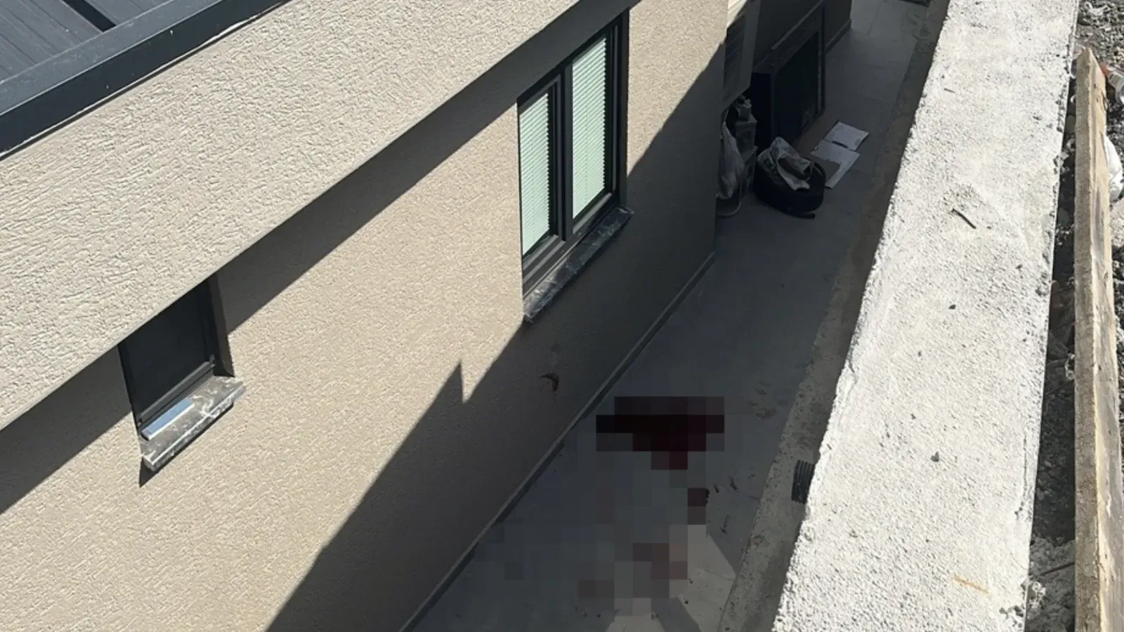 Eskihisar’da gece kazası: 4 metreden düşen genç hastanelik oldu