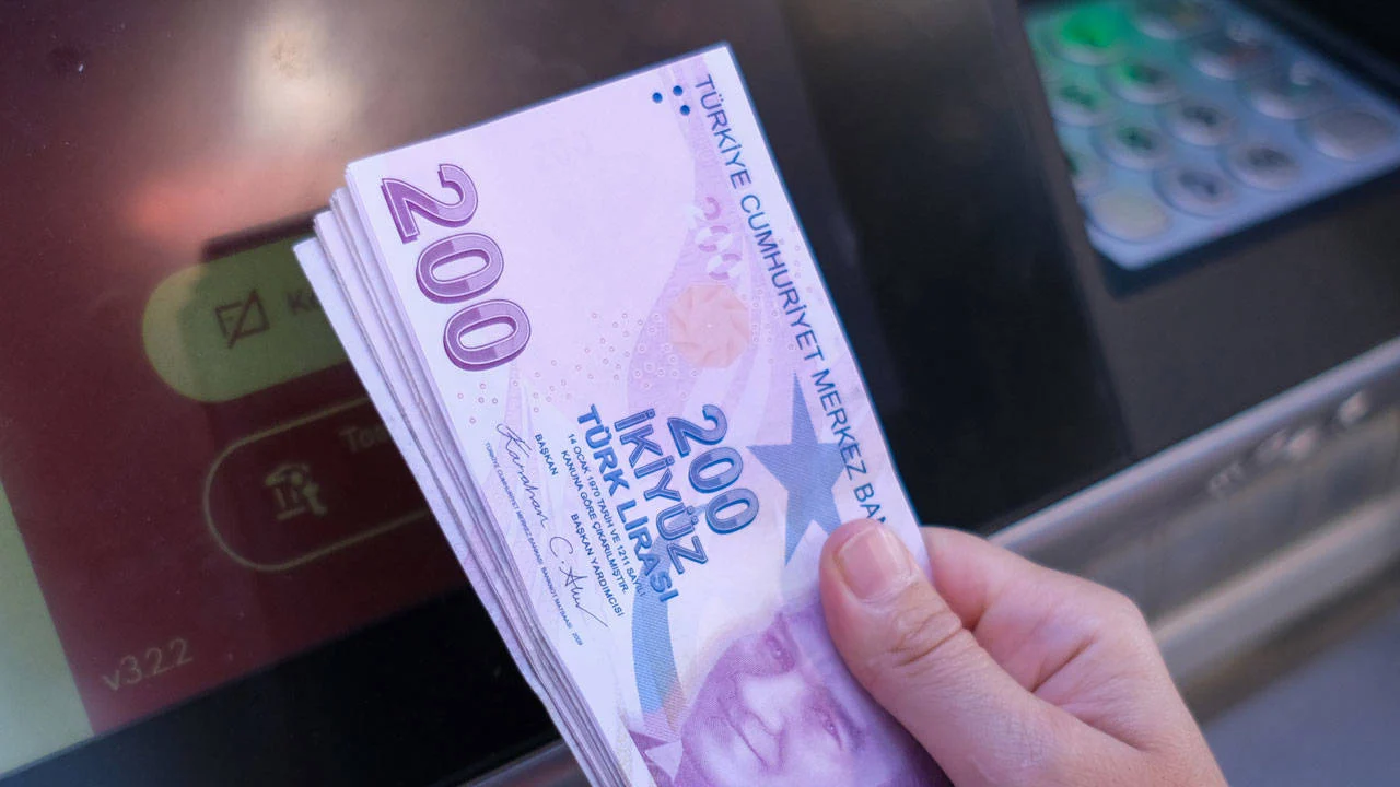 Emekli maaşı ve bayram ikramiyesi günü belli oldu!