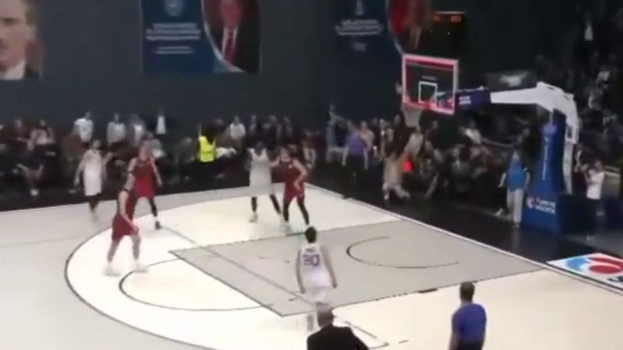 Çayırova Belediyespor, son saniye üçlüğüyle kazandı