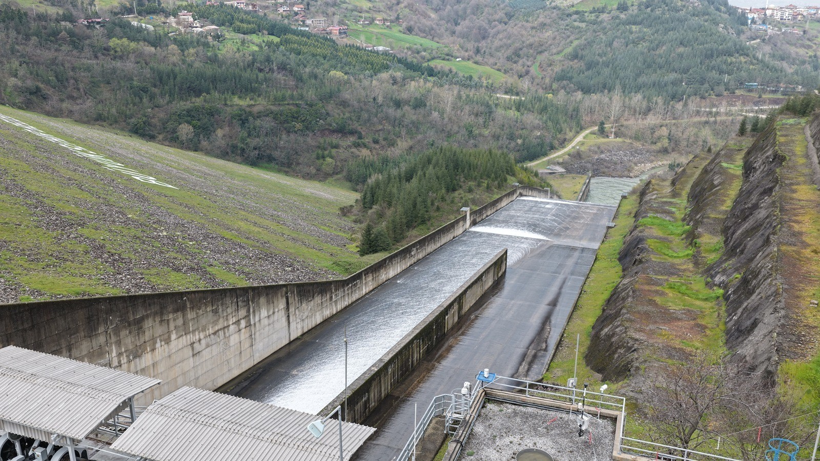 Kocaeli’nin fazla suyu Sapanca Gölü’ne gönderiliyor