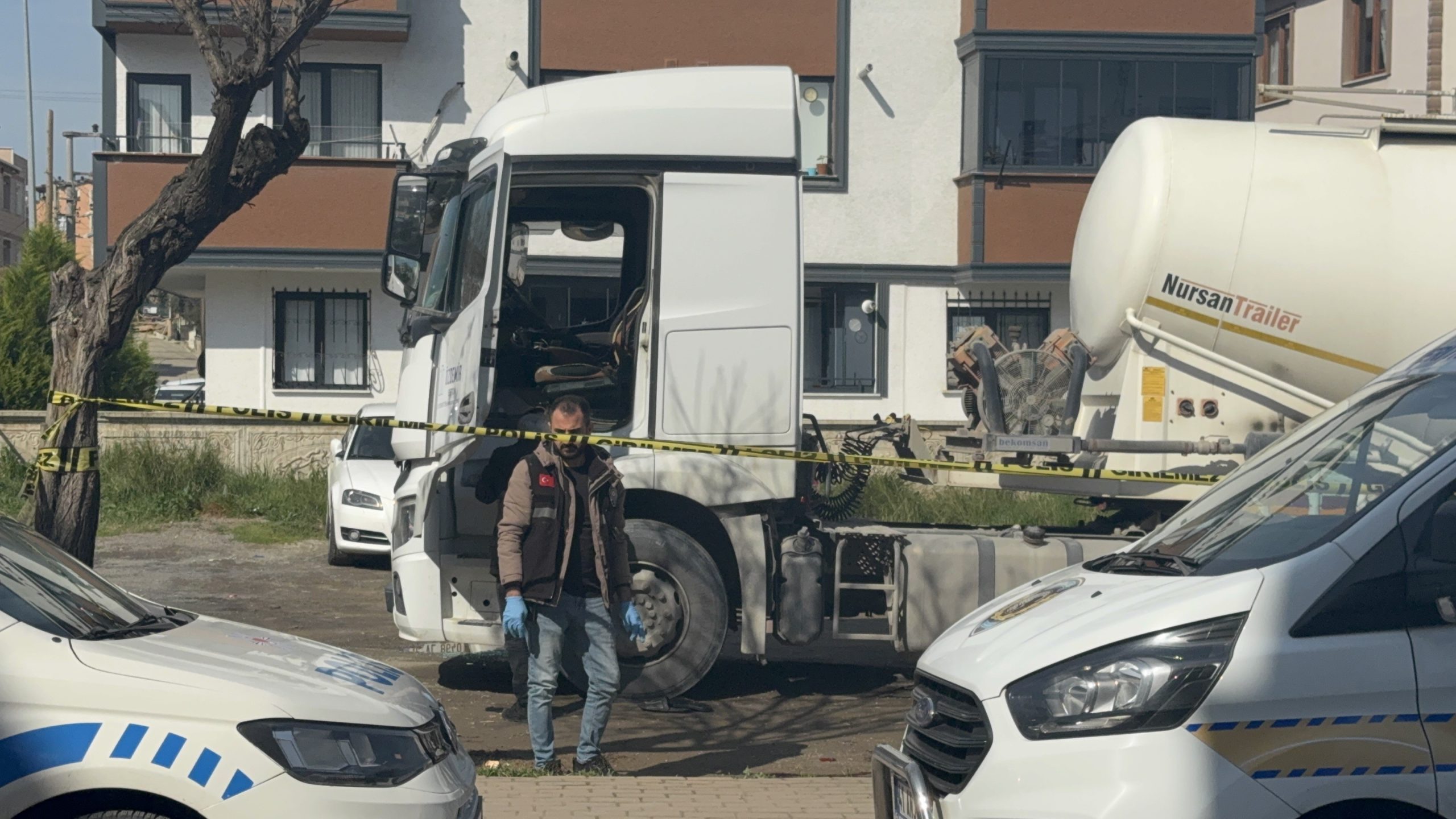 Öz kardeşini pusu kurup öldürdü