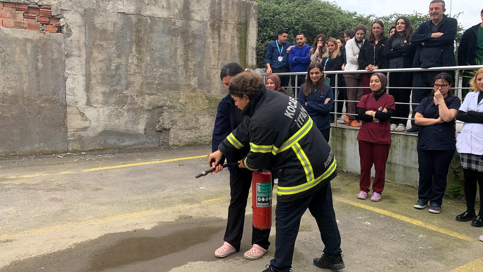 KOBİTEM’in yangın eğitimi ile hastaneler güvende