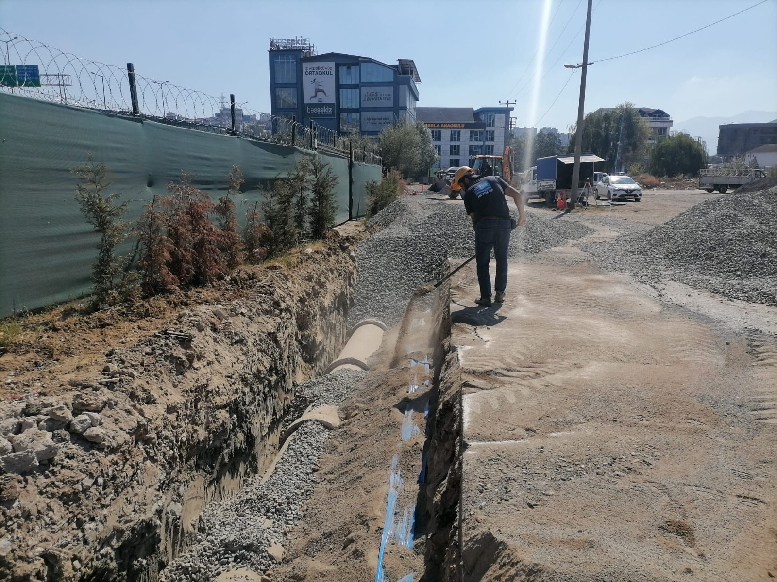 İSU, İZMİT’TE ALTYAPIYI GÜÇLENDİRİYOR