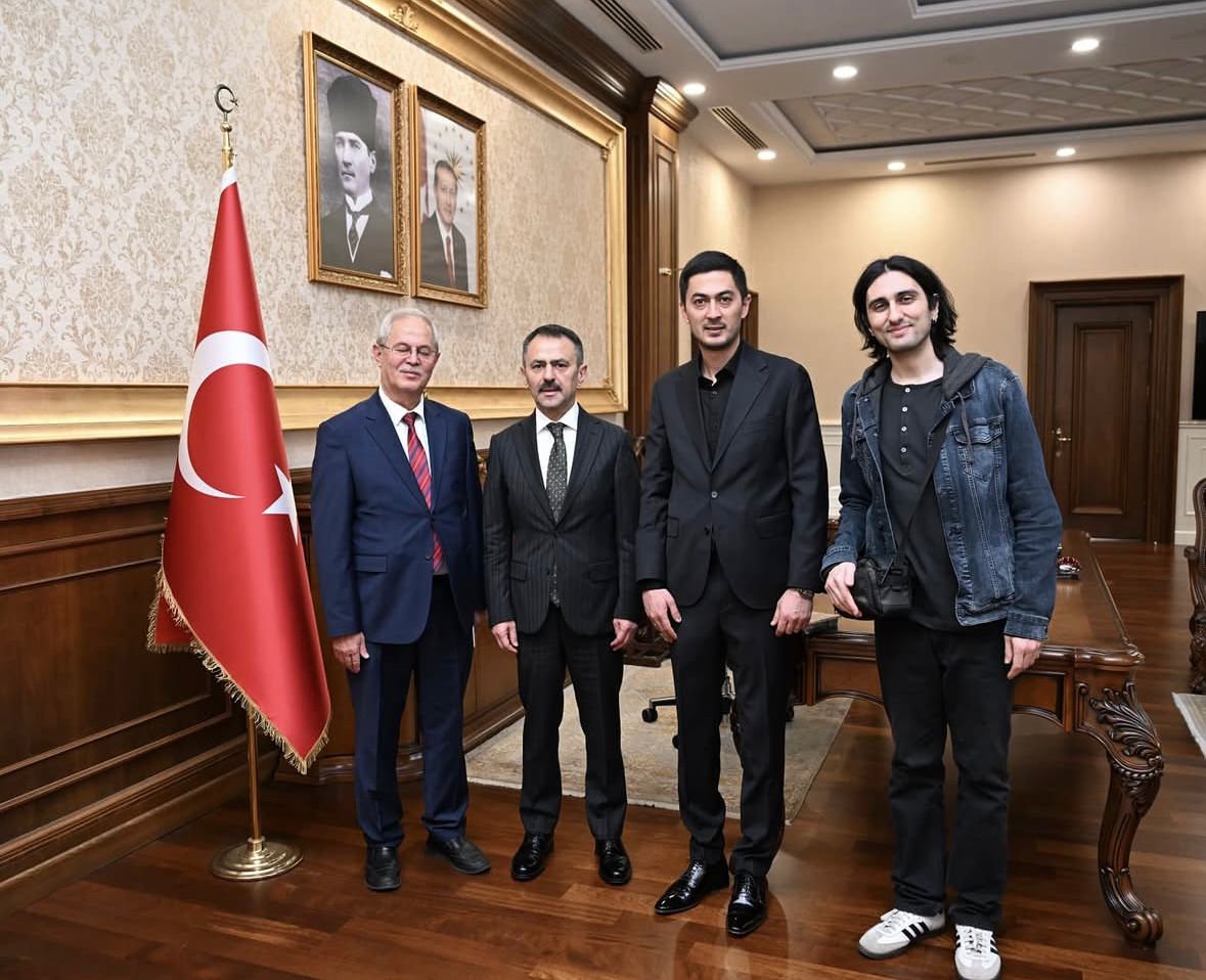 Gazeteci ve Belgesel Yönetmeni Kahraman, Vali Aktaş’ı Ziyaret Etti